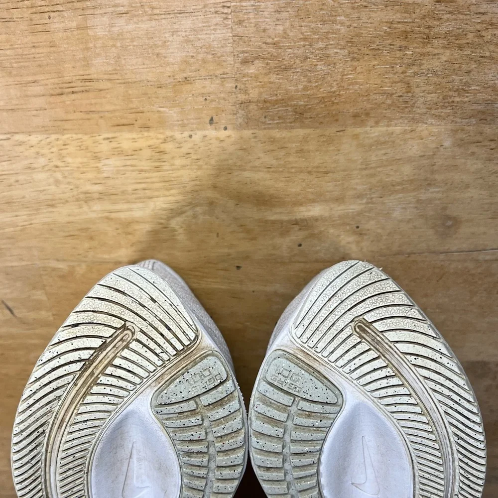 Nike Air Zoom Pegasus 38 Womens Size 9.5 Running Shoes Sneakers Barely Volt - Picture 9 of 12